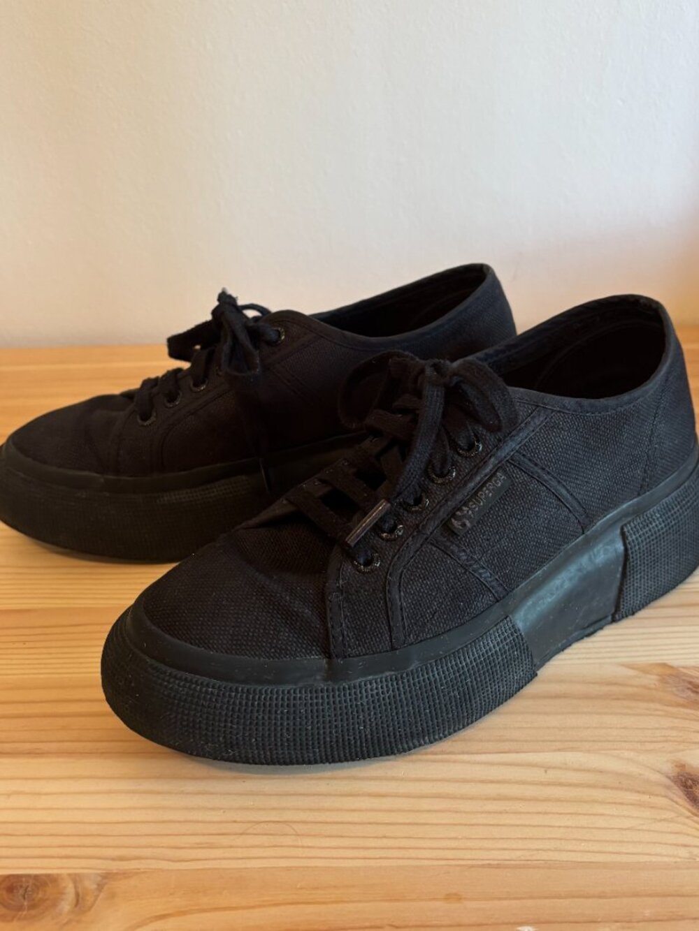 W8.5 Superga Black Platform Sneakers - Picture 3 of 8
